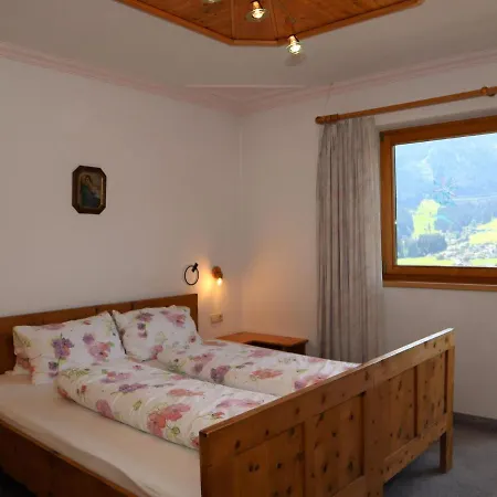 Flat Sonnenweg, * Bramberg am Wildkogel